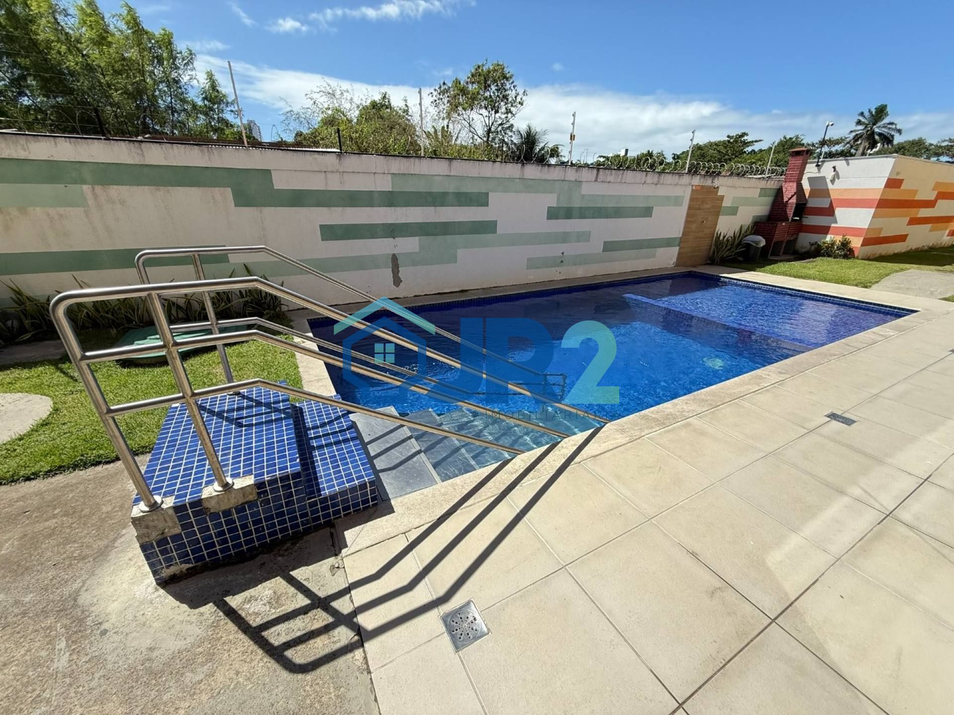 APARTAMENTO PRONTO PARA MORAR 02 QUARTOS EM CANDEIAS.