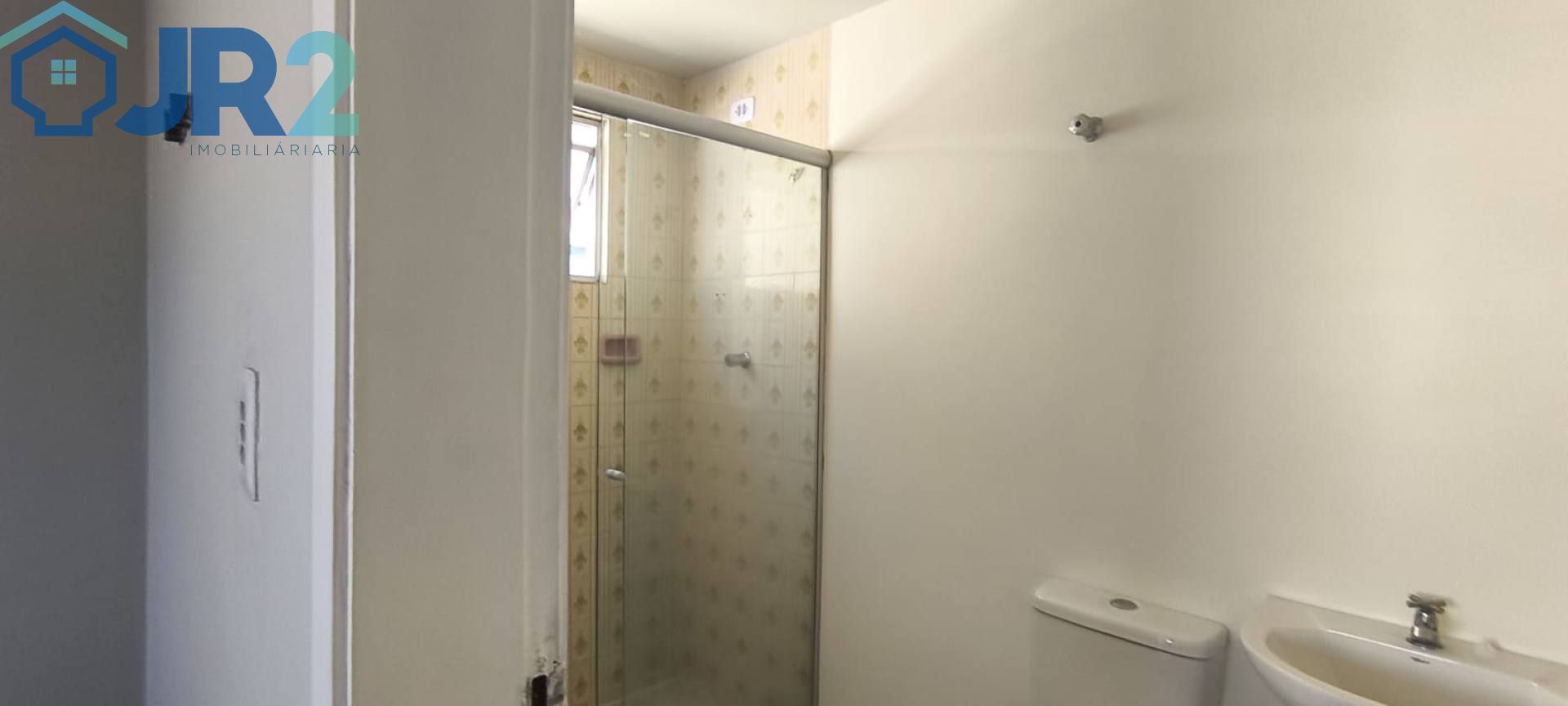 Apartamento à Venda em Setúbal – 90 m², Nascente, com Varanda e Garagem Coberta