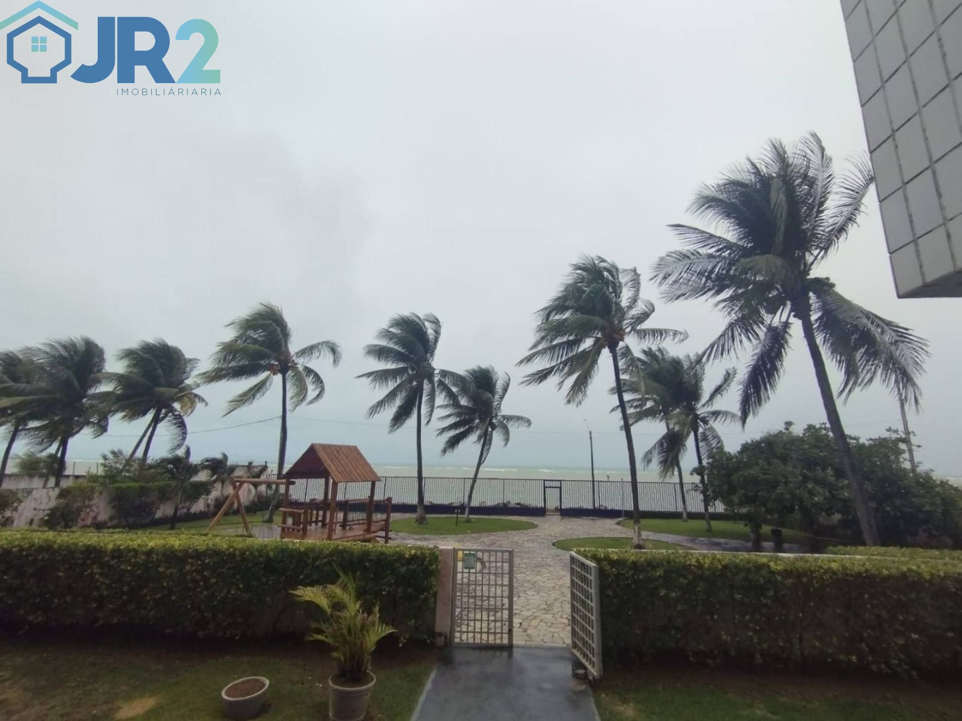 Viva o melhor de Candeias – Seu apartamento pé na areia com 149 m²