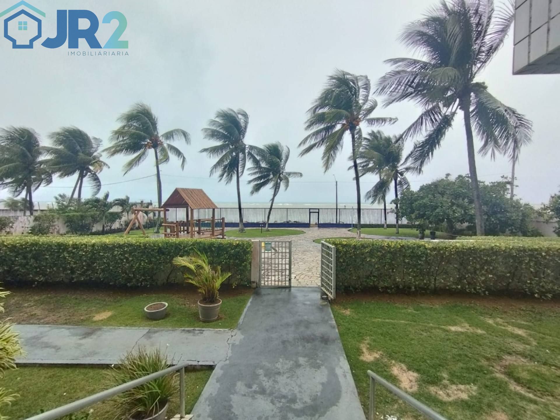 Viva o melhor de Candeias – Seu apartamento pé na areia com 149 m²