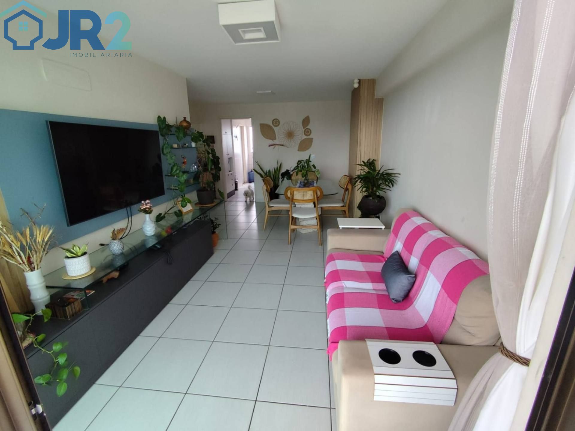 Anúncio de Aluguel: Apartamento Espaçoso na Torre!