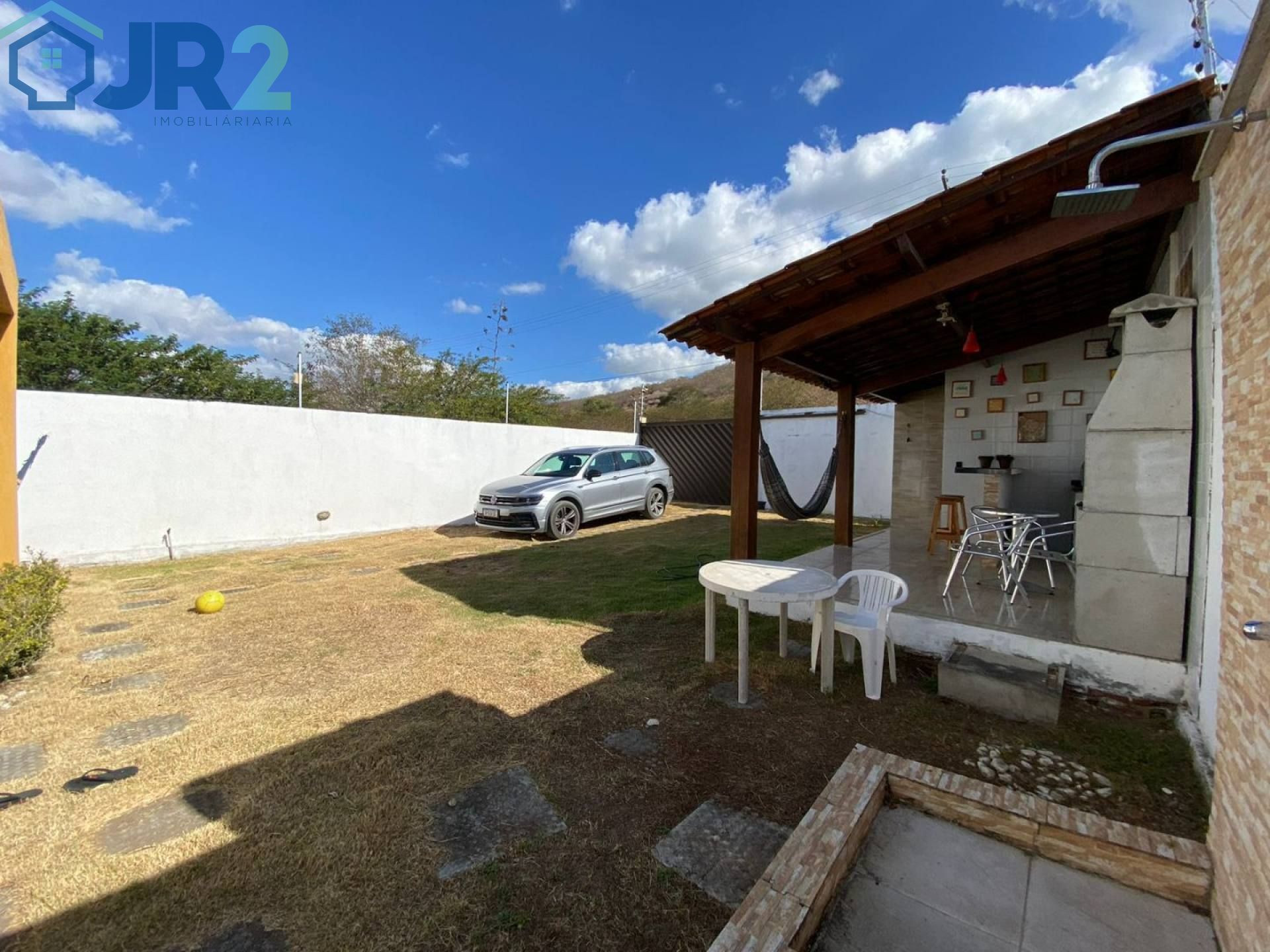 CASA EXCLUSIVA EM GRAVATÁ (265 M²)