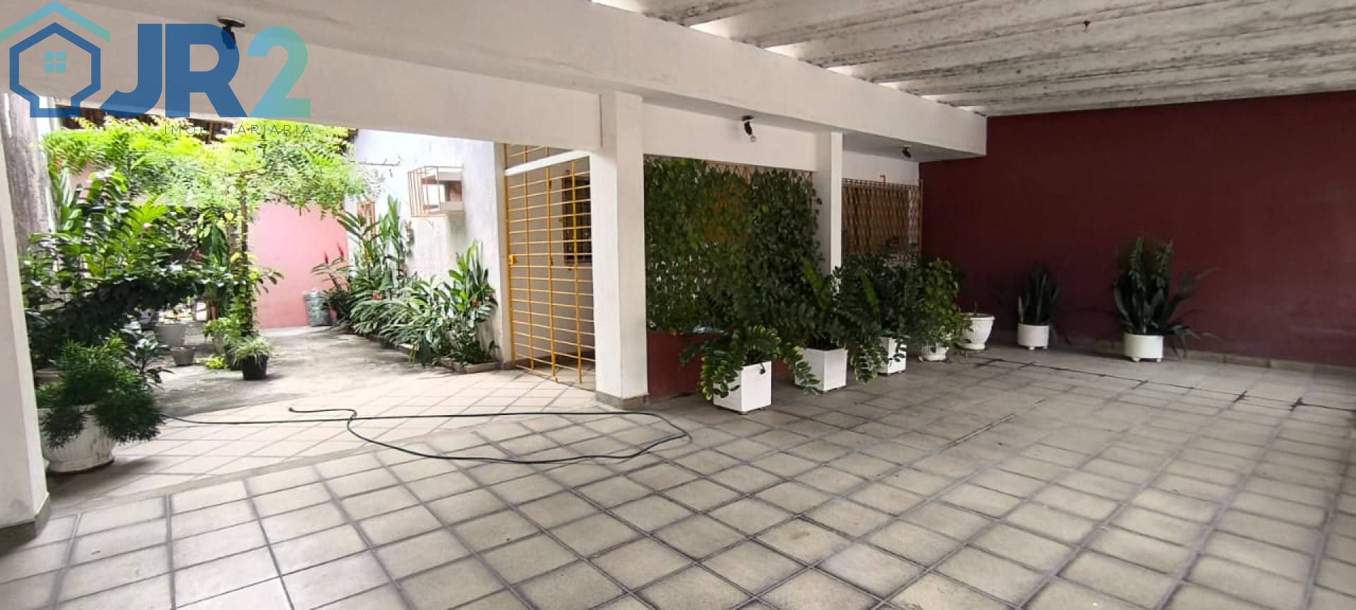 Excelente Oportunidade no Ipsep: Casa Ampla e Completa para Sua Família!