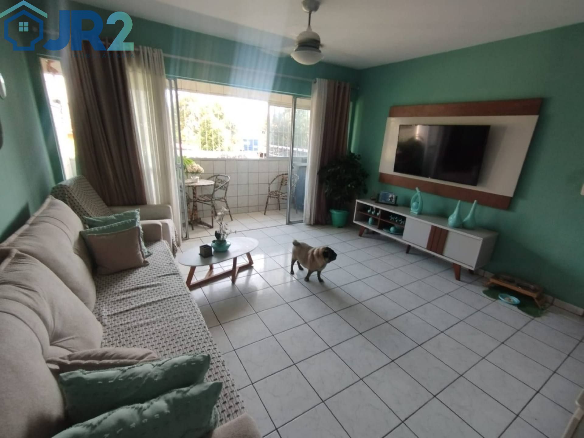 APTO EM CANDEIAS: CONFORTO, COMODIDADE E LOCALIZAÇÃO ESPETACULAR!