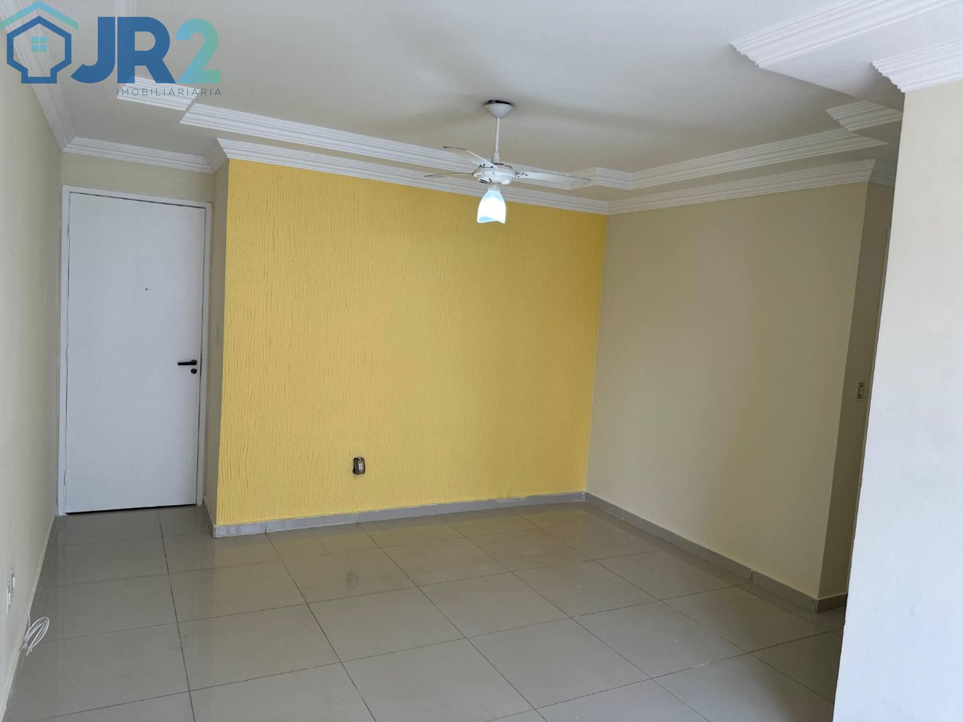 Vende Apartamento no Cordeiro