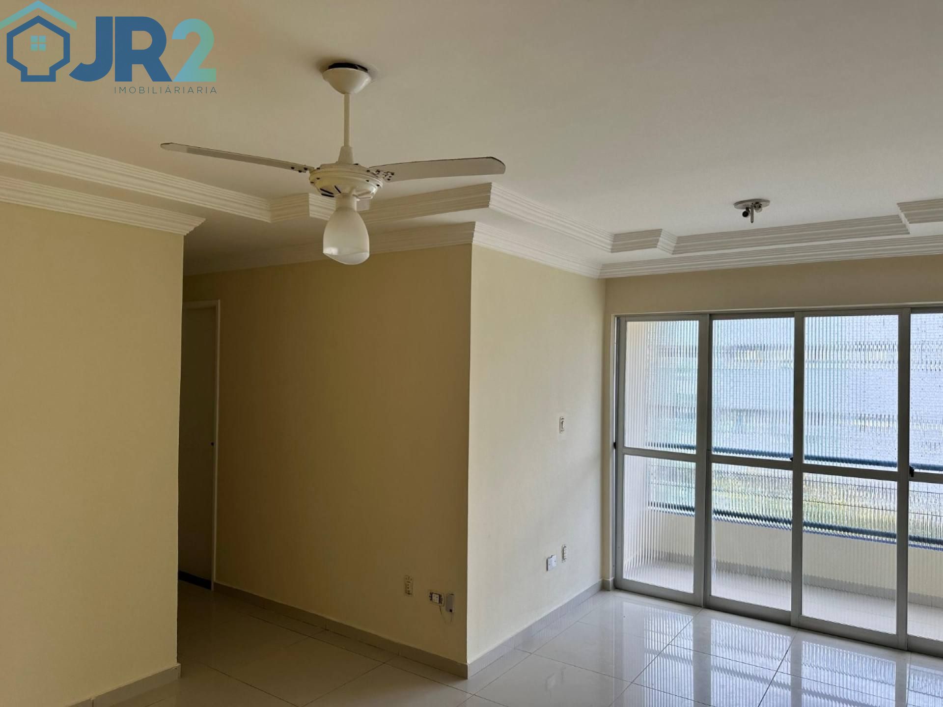 Vende Apartamento no Cordeiro