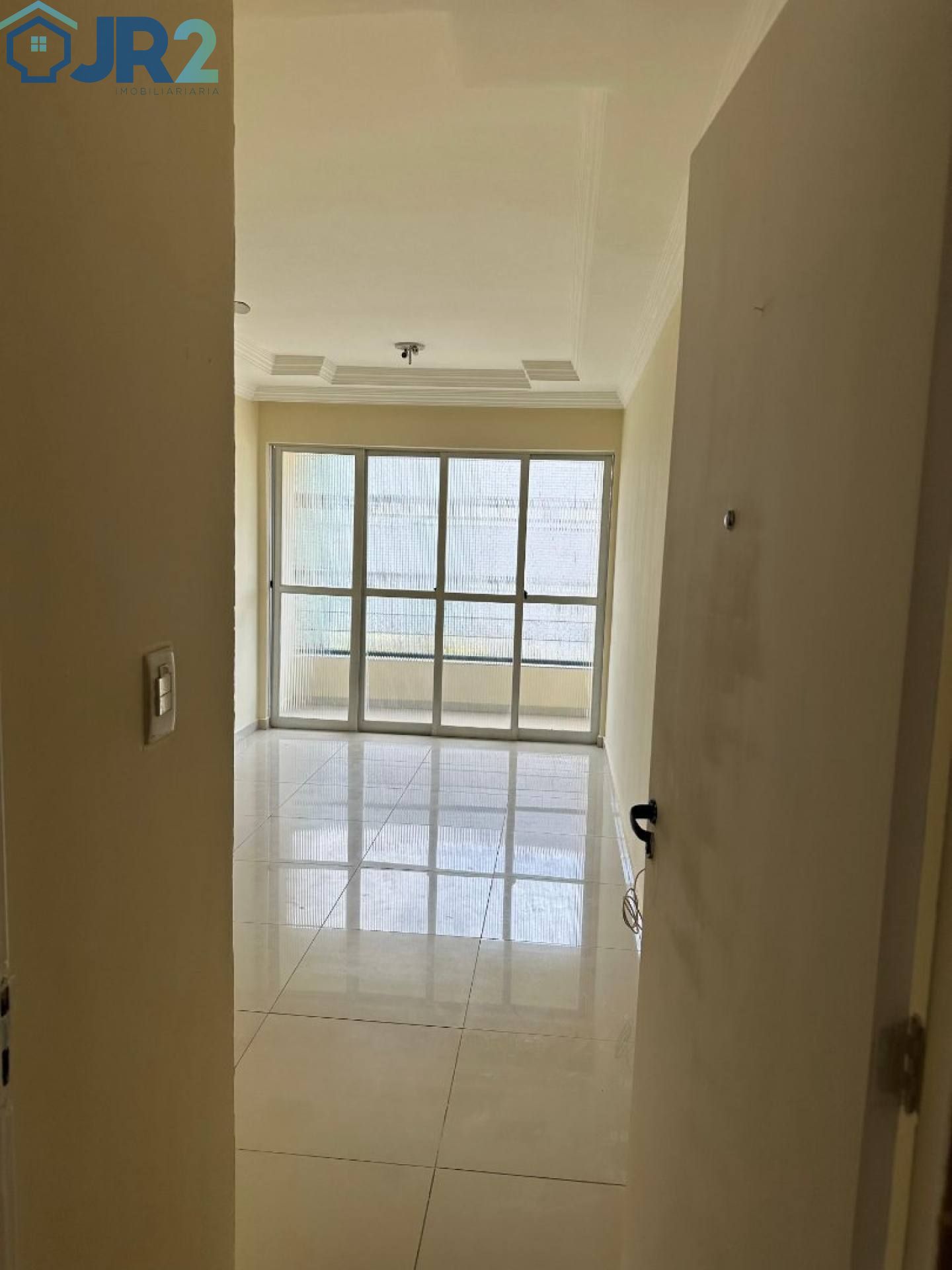Vende Apartamento no Cordeiro