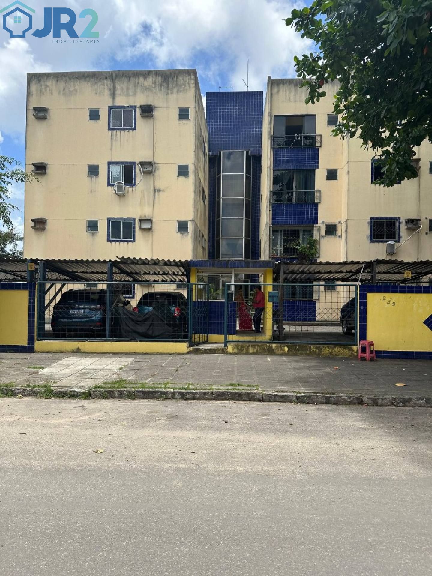 Vende Apartamento no Cordeiro