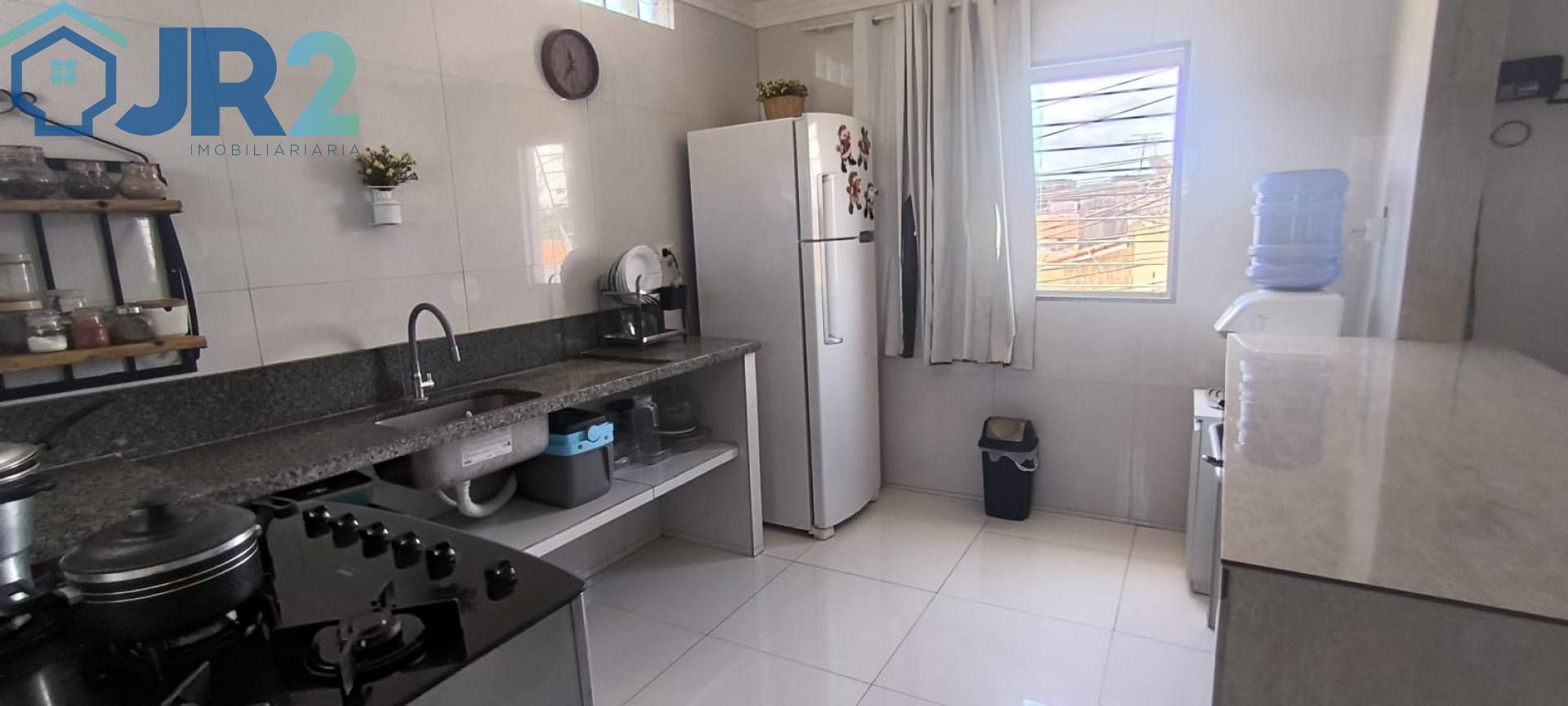 Casa Duplex Espaçosa e Arejada com Cobertura de Lazer