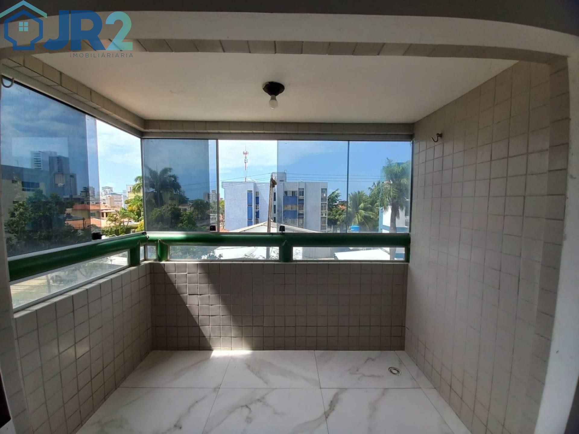 Apartamento Para Vender com 3 quartos 1 suítes no bairro CANDEIAS em Jaboatão Dos Guararapes