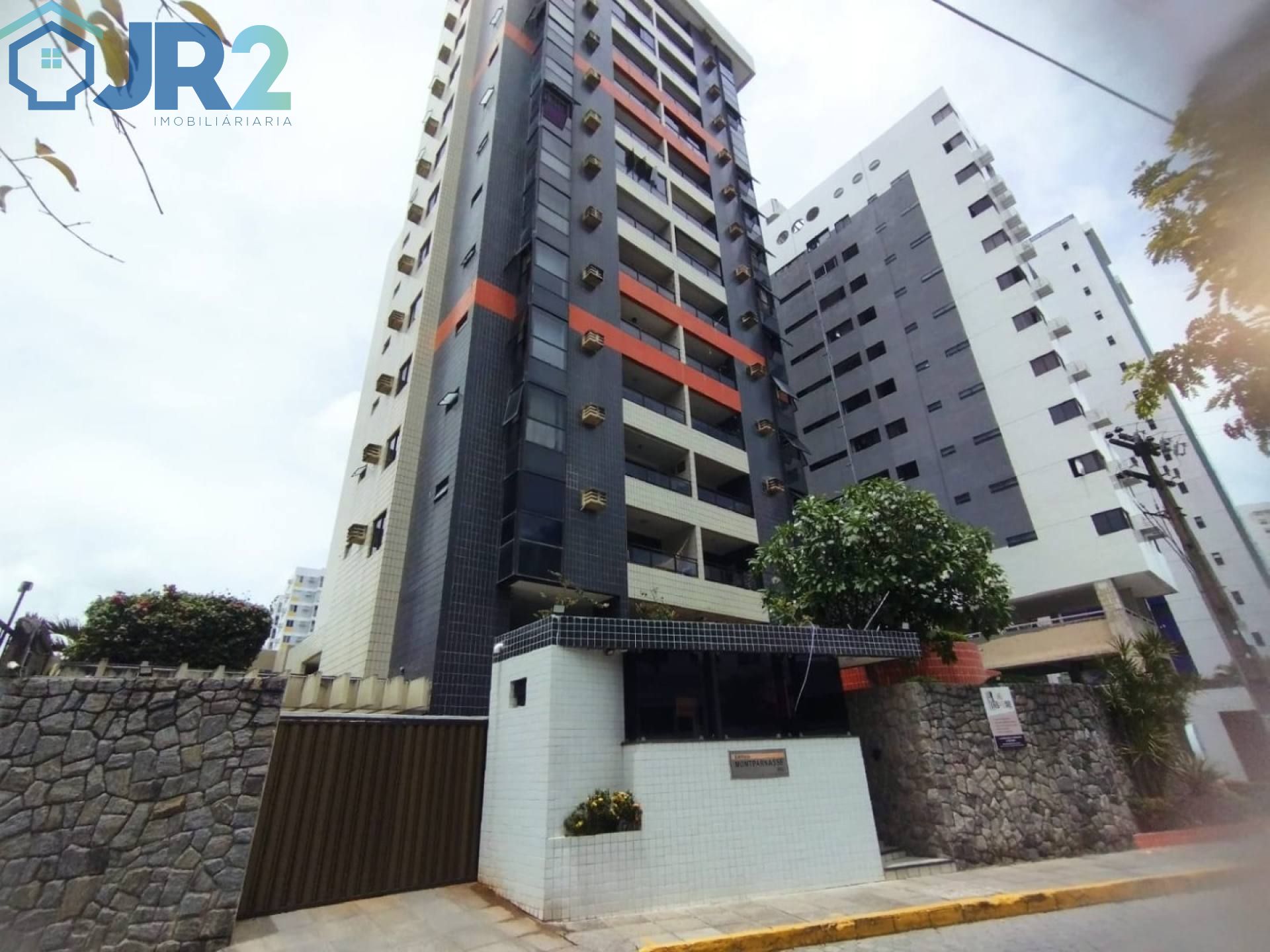 APTO Á VENDA 3 QUARTO. LOCALIZAÇÃO INCLÍVEL