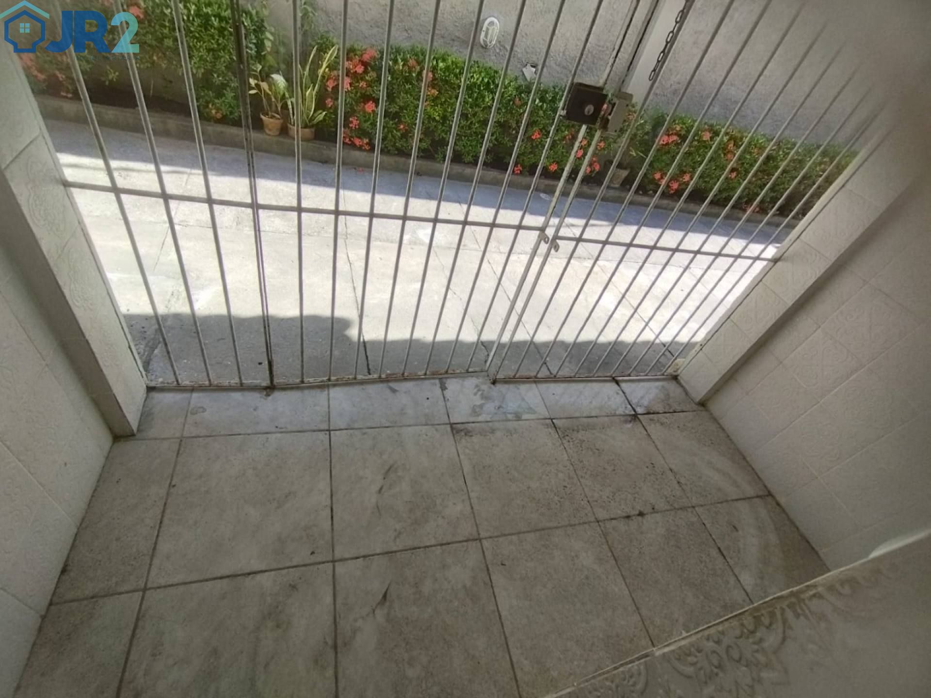 CASA EM CANDEIAS PRONTA PARA MORAR