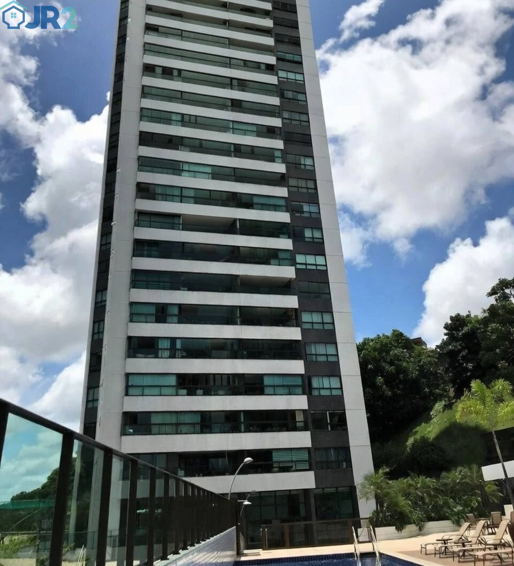 Apartamento alto padrão com 4 quartos para locação no Monteiro