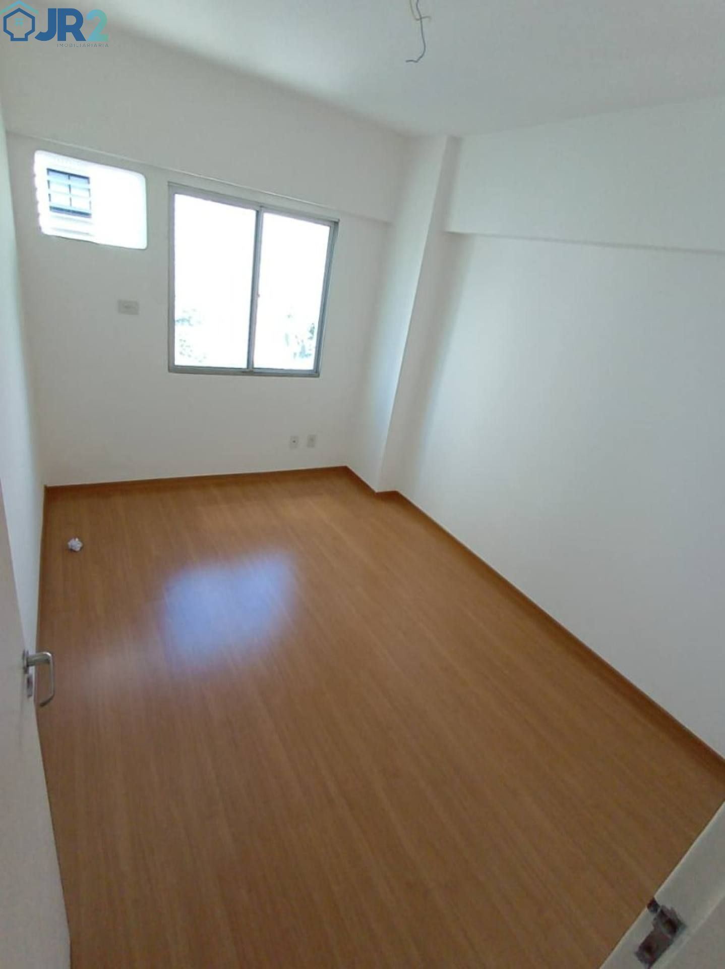 APARTAMENTO NO 7º ANDAR COM LOCALIZAÇÃO ESTRATÉGICA