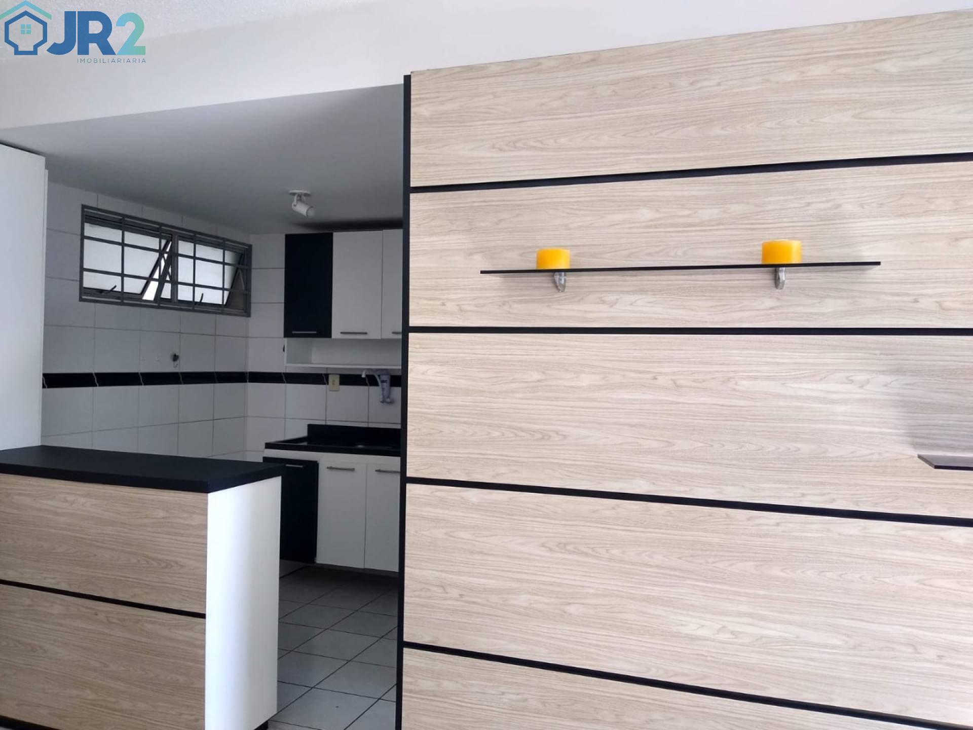APTO PARA VENDA CANDEIAS/ 3 QUARTOS Prox. Armazem Coral