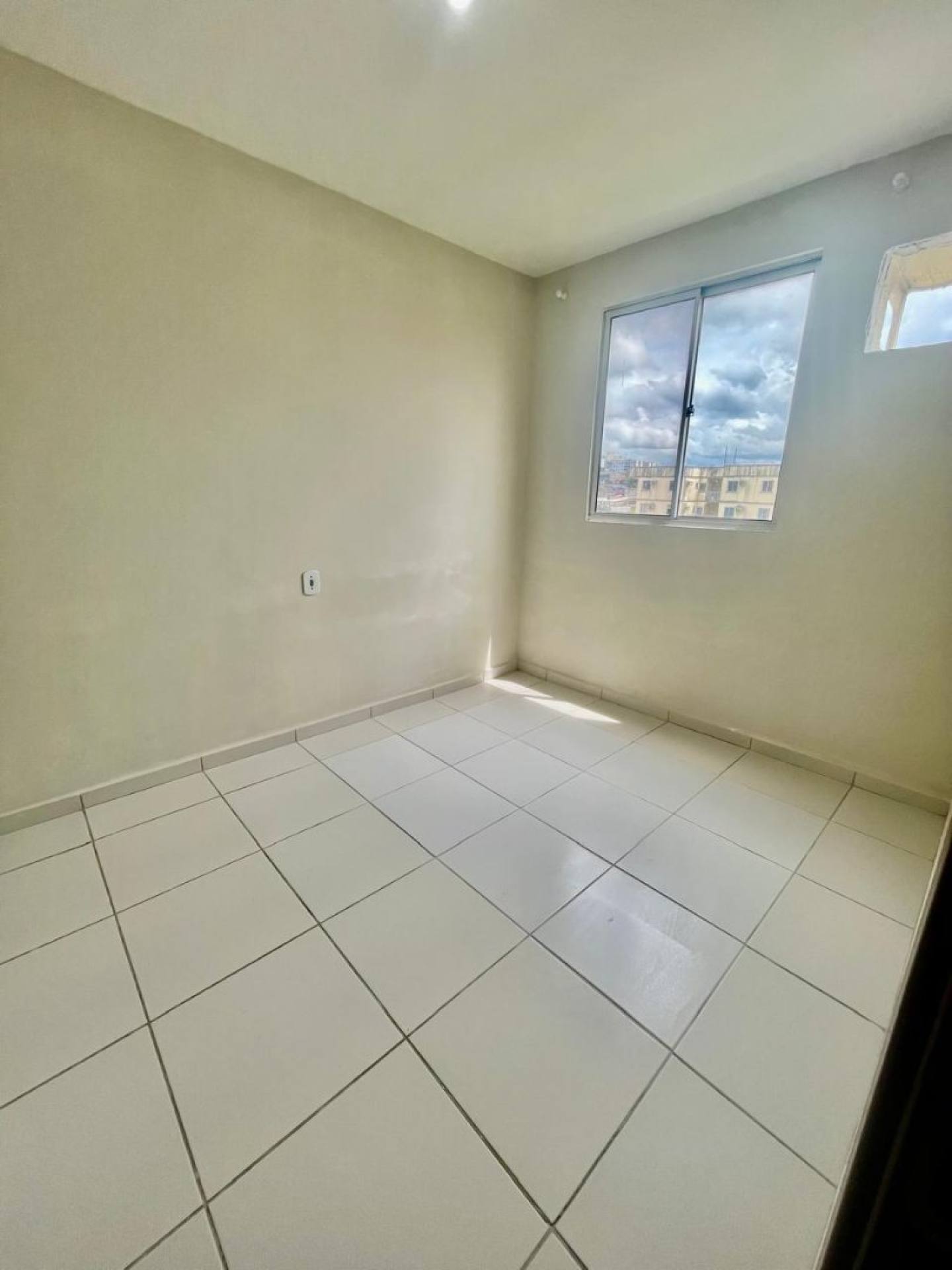 Apartamento Para Vender 2 quartos e Varanda em Camaragibe