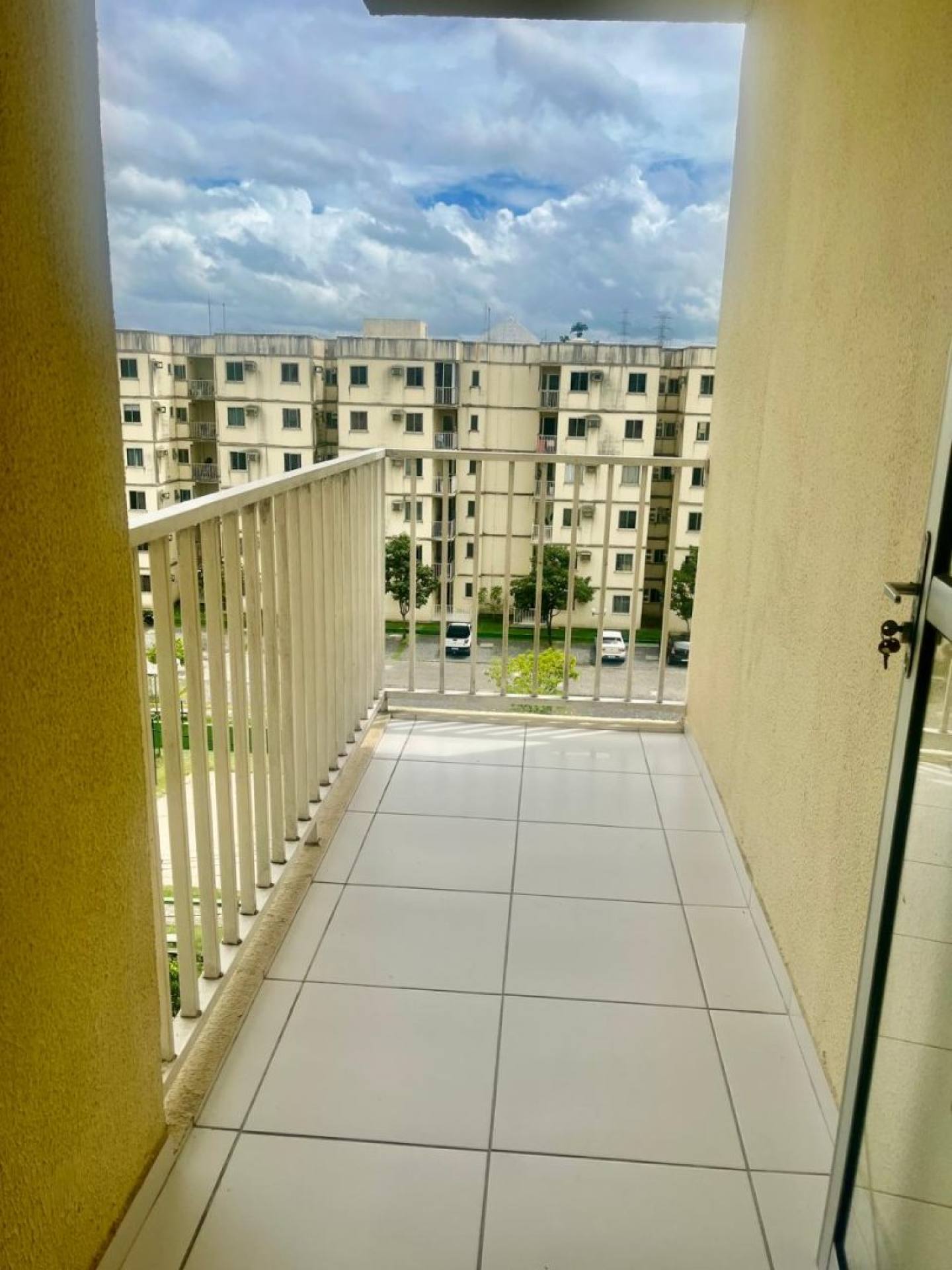 Apartamento Para Vender 2 quartos e Varanda em Camaragibe