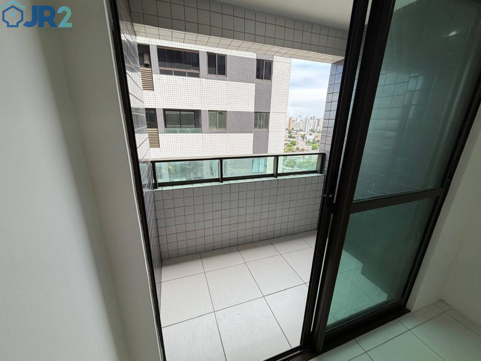 APARTAMENTOS NO TORREÃO EDIFICIO DUETTO