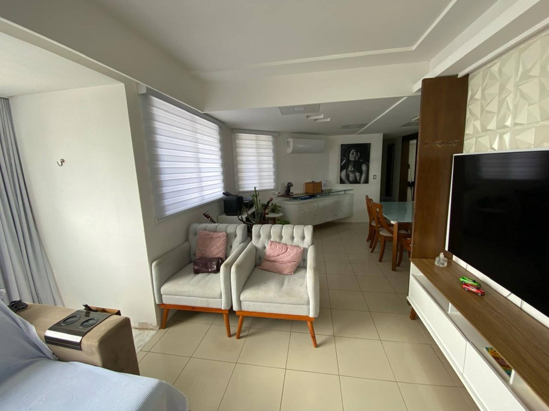 Apartamento Para Vender com 4 quartos 1 suítes no bairro Casa amarela em Recife 