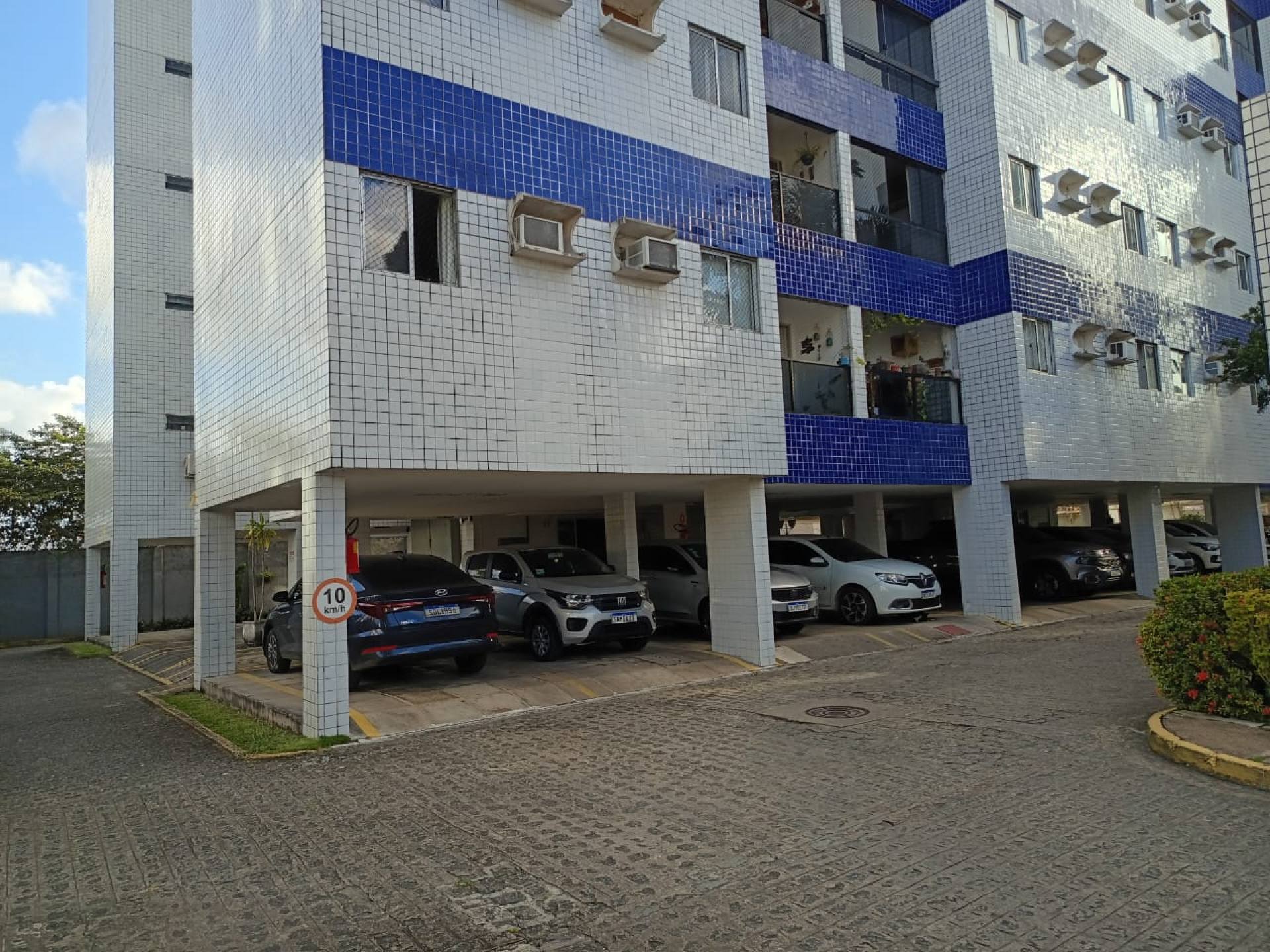 Vende Apartamento na Cidade universitária 