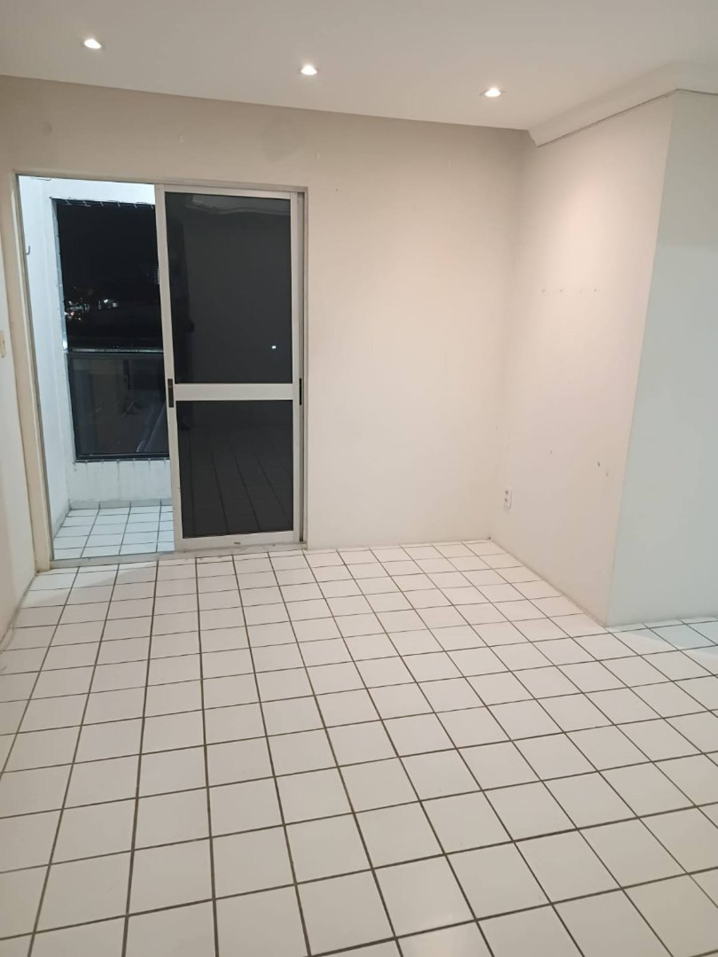 Vende Apartamento na Cidade universitária 