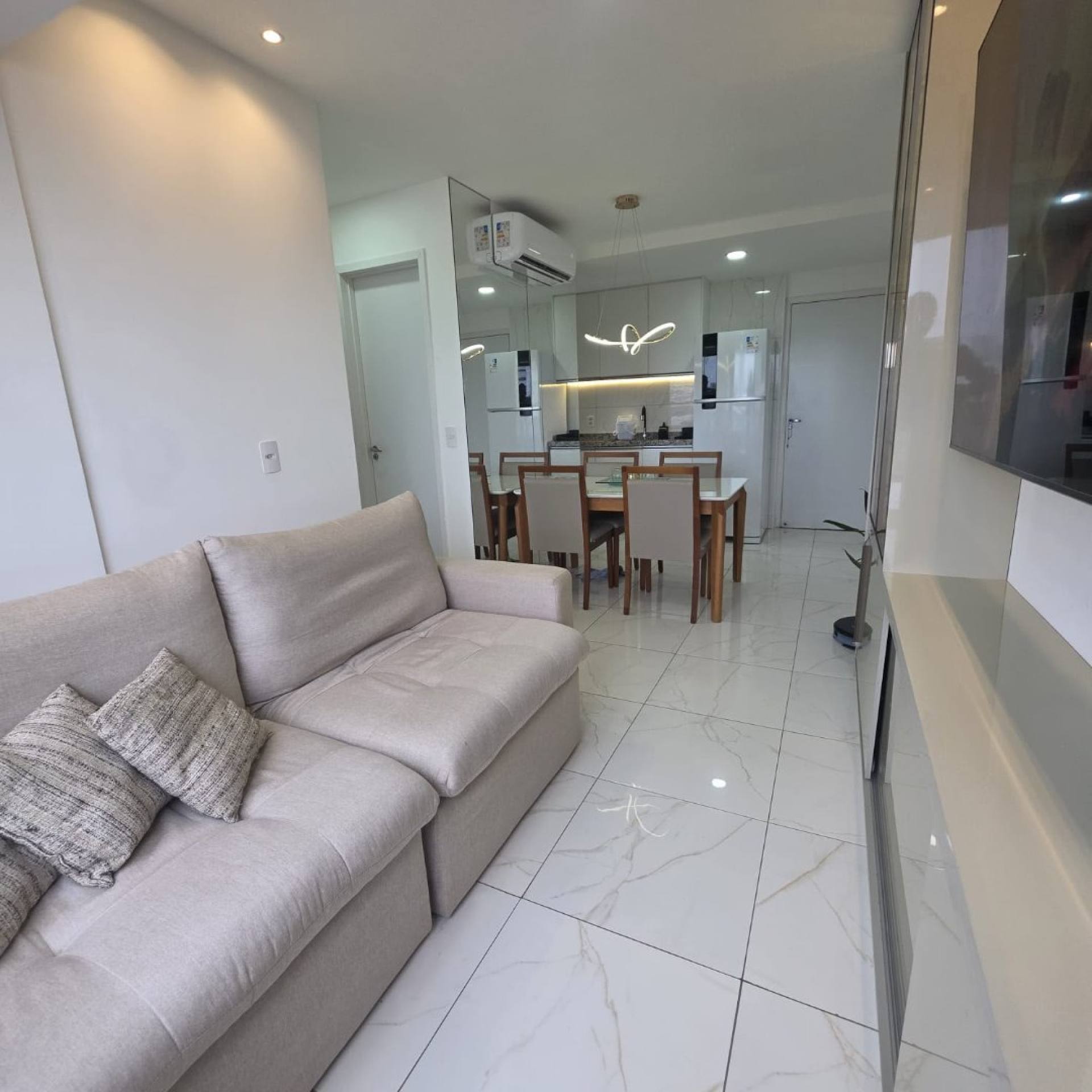 Vende Apartamento Madalena 100% Mobiliado   – Porteira fechada 