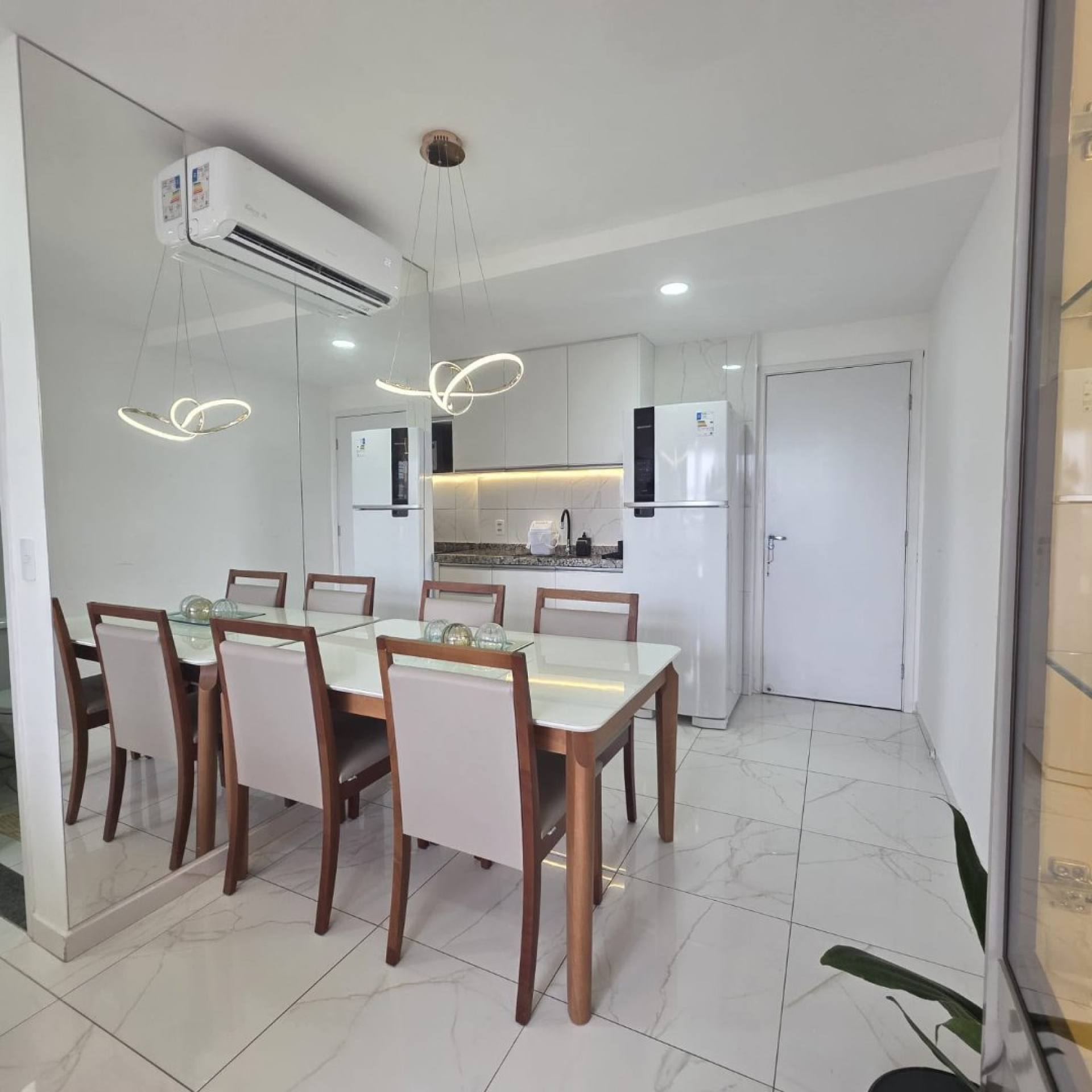 Vende Apartamento Madalena 100% Mobiliado   – Porteira fechada 