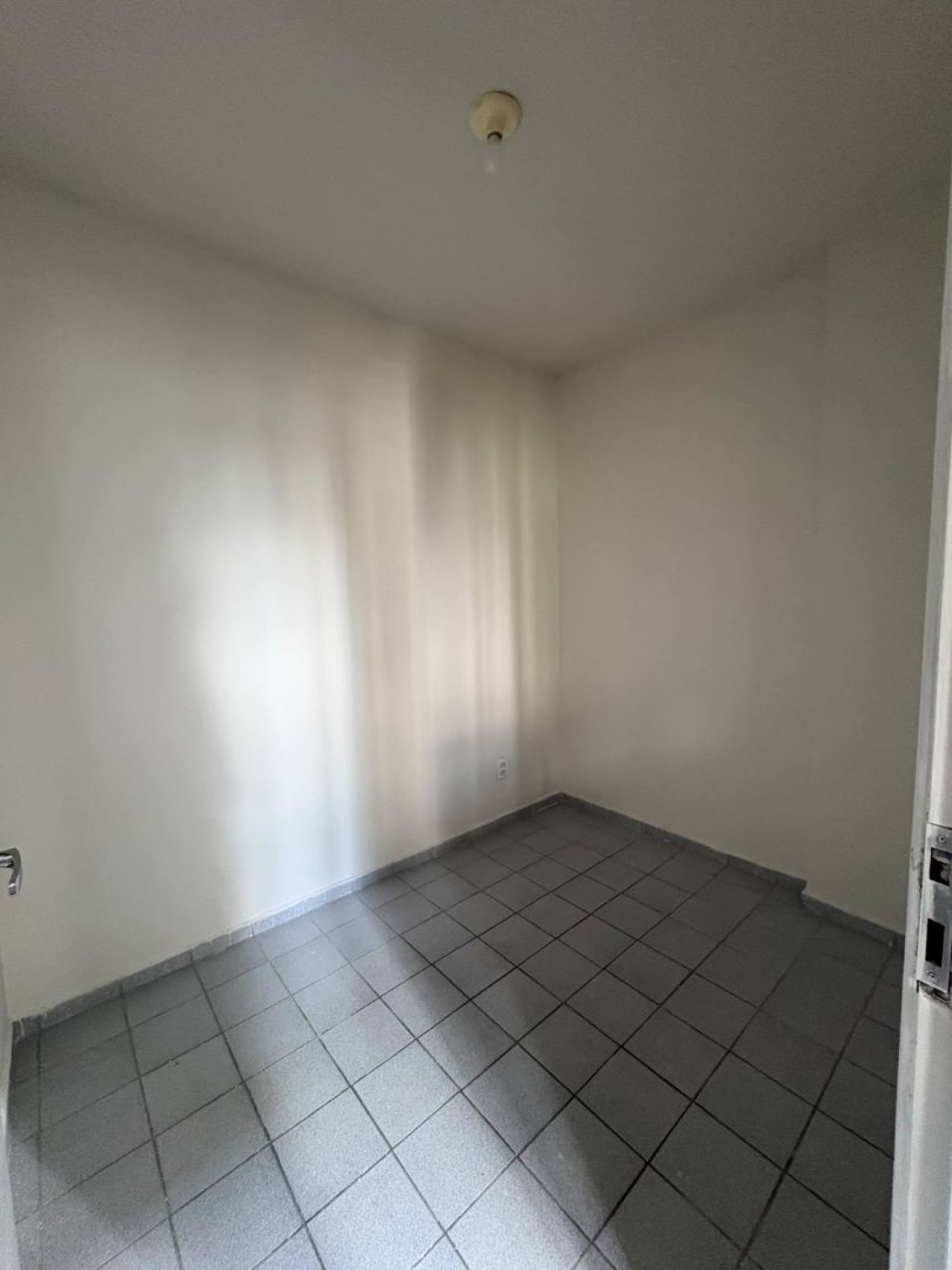 Apartamento Para Vender com 2 quartos 1 suítes no bairro Casa amarela em Recife 