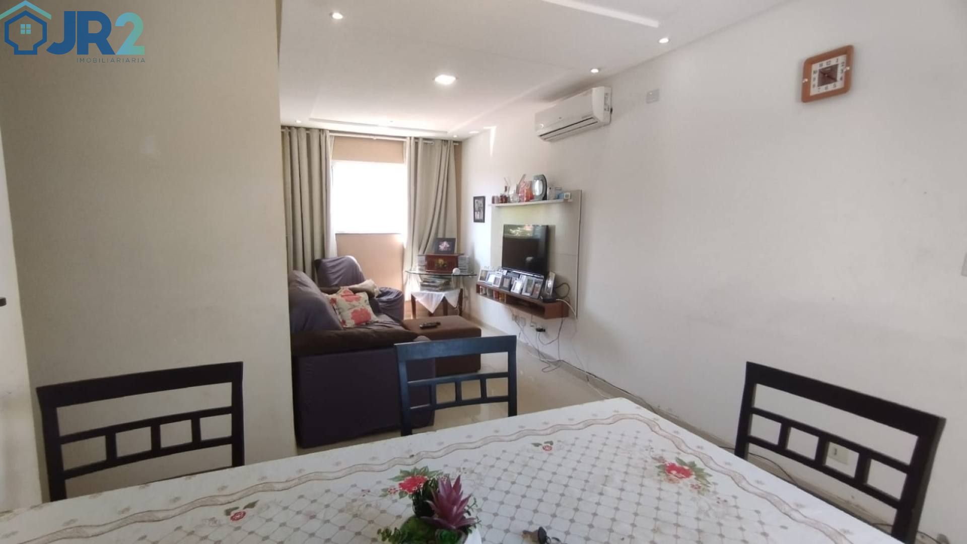 APTO A VENDA CANDEIAS 2 QUARTOS 2 GARAGEM