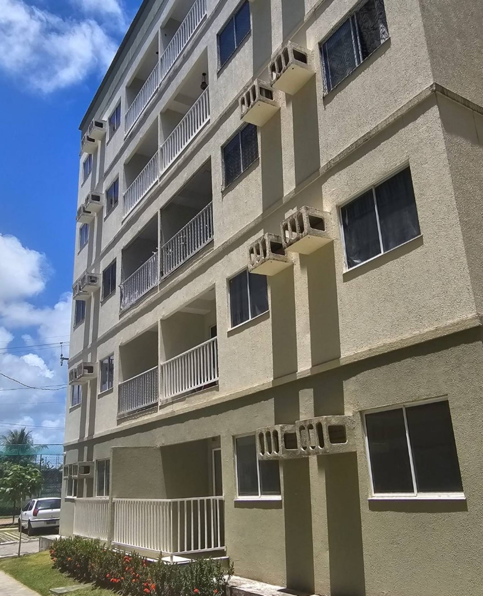 Vende Apartamento em Candeias 