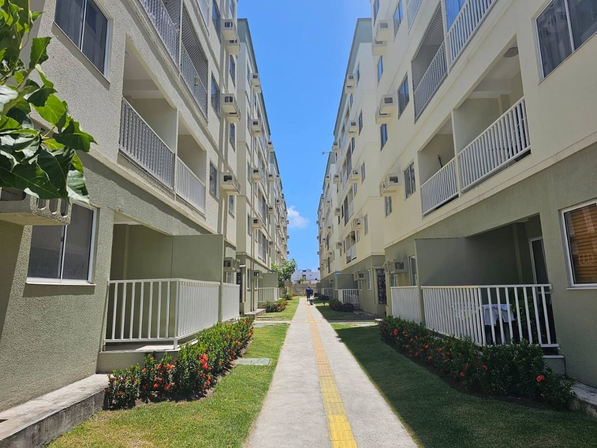 Vende Apartamento em Candeias 