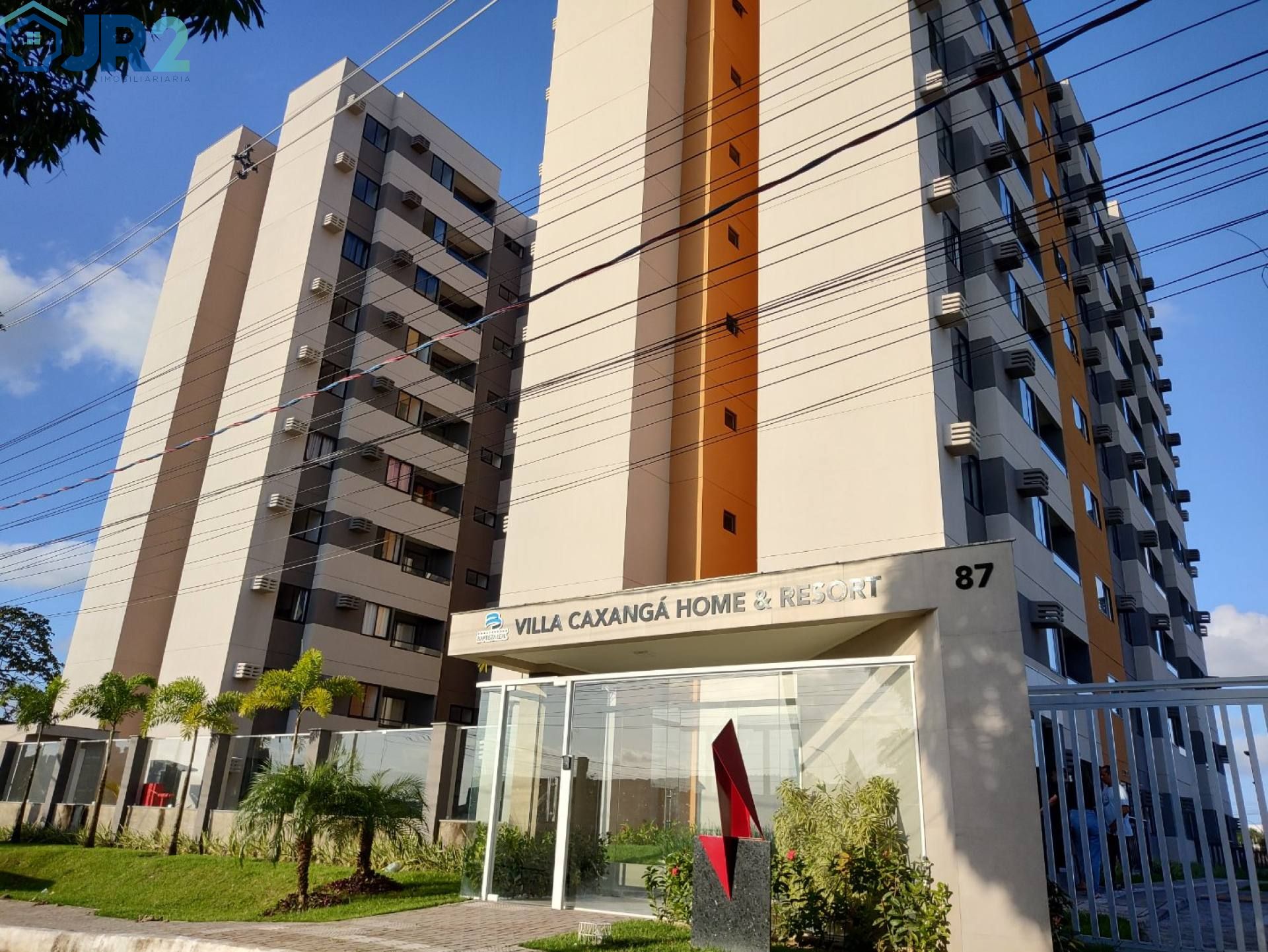 Apartamento na Caxangá com varanda estendida.