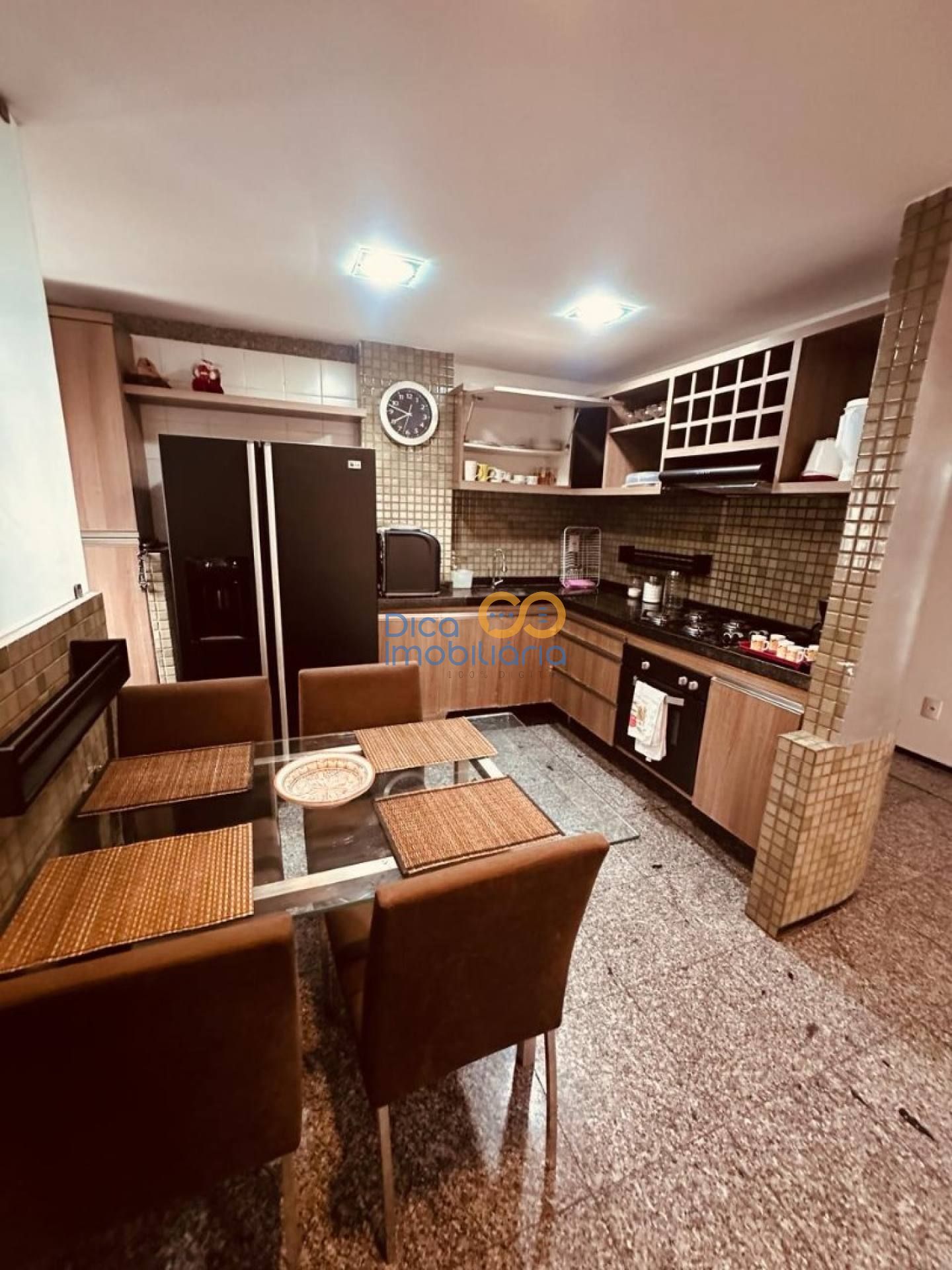 Flat Mobiliado Com 03 Quartos