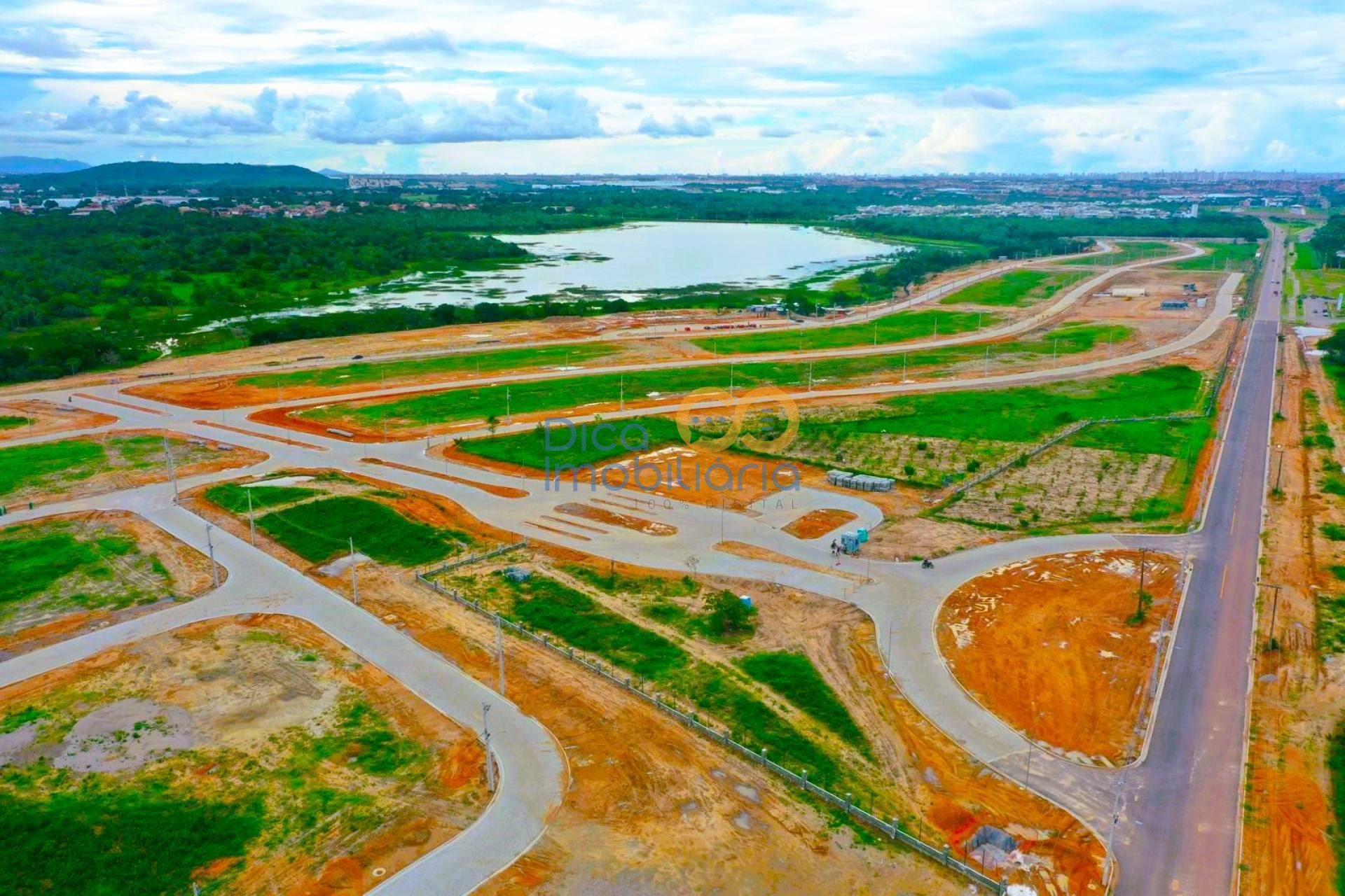 Lote pra vender no Eusébio - Cidade Alpha 4 -  Frente Lago - 450m2