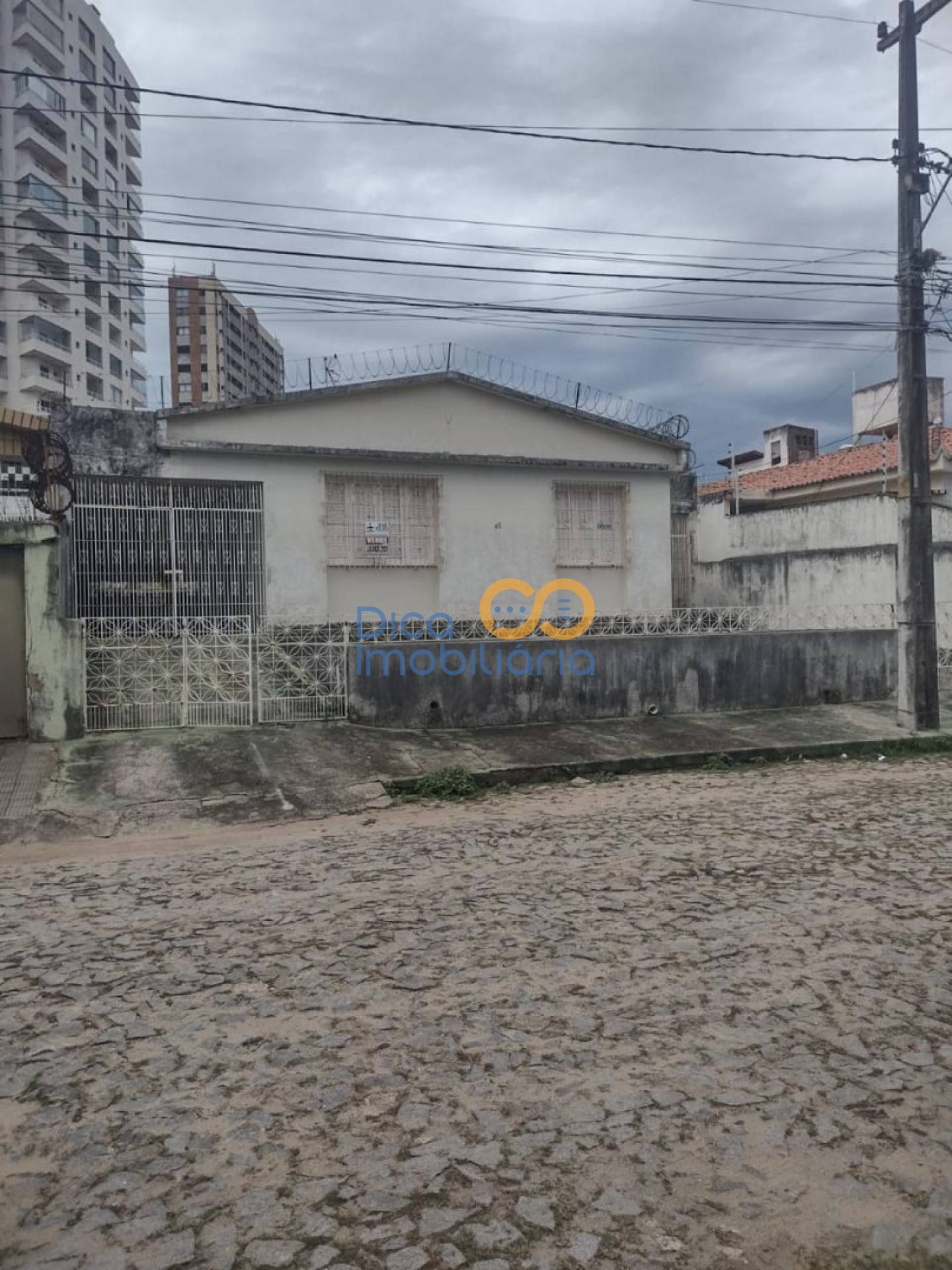 Casa Para Vender com 3 quartos 2 suítes no bairro São João do Tauape em Fortaleza
