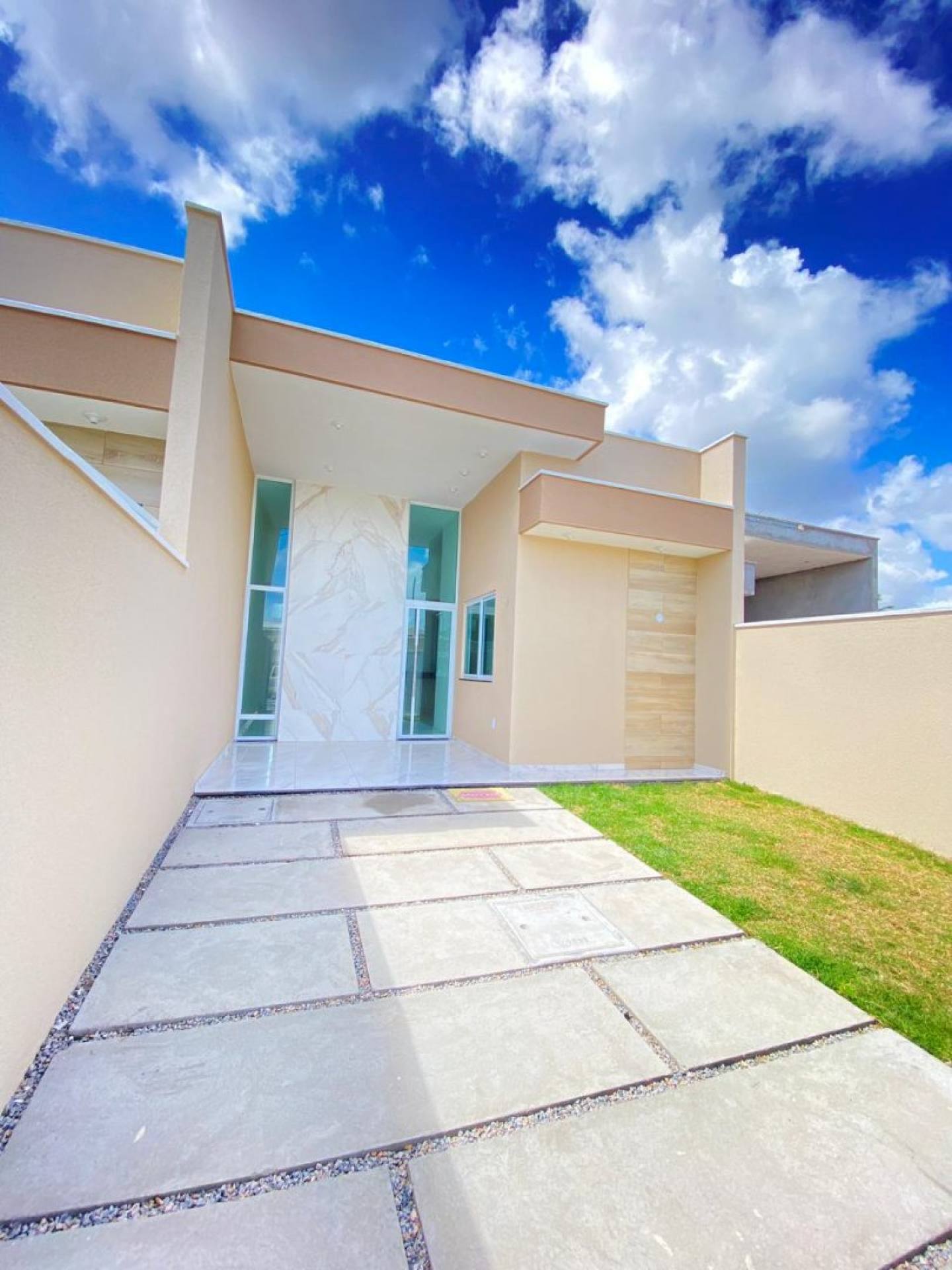 Casa Para Vender com 3 quartos 1 suítes no bairro Centro em Eusébio