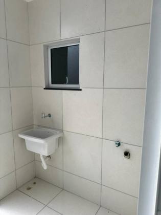 Casa Para Vender com 03 quartos 1 suítes no bairro Centro em Eusébio