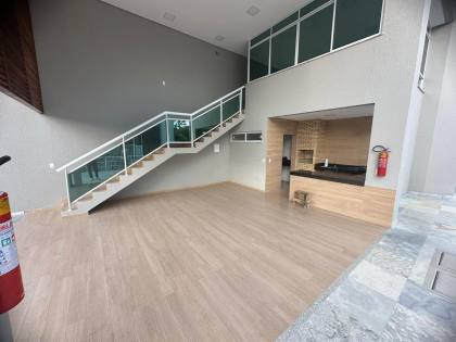 Casa Para Vender com 3 quartos 1 suítes no bairro Urucumema em Eusébio