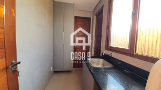 Casa á venda 05 suítes mais dependência completa no Condomínio Praia Bella em Praia do Forte