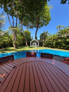 Casa mobiliada e decorada com 04 suítes e piscina privativa a venda no Alto da Constância em Praia do Forte Bahia