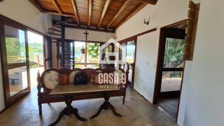 Casa alto padrão na beira da Lagoa Aruá em Praia do Forte Bahia
