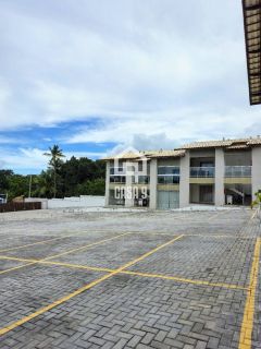 Apartamento a venda com 2 suítes à 650 metros da praia em Imbassai Bahia