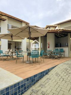 Apartamento a venda com 2 suítes à 650 metros da praia em Imbassai Bahia