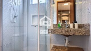 Apartamento a venda com 2 suítes à 650 metros da praia em Imbassai Bahia