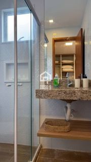 Apartamento a venda com 2 suítes à 650 metros da praia em Imbassai Bahia