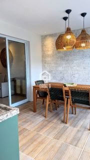 Apartamento a venda com 2 suítes à 650 metros da praia em Imbassai Bahia