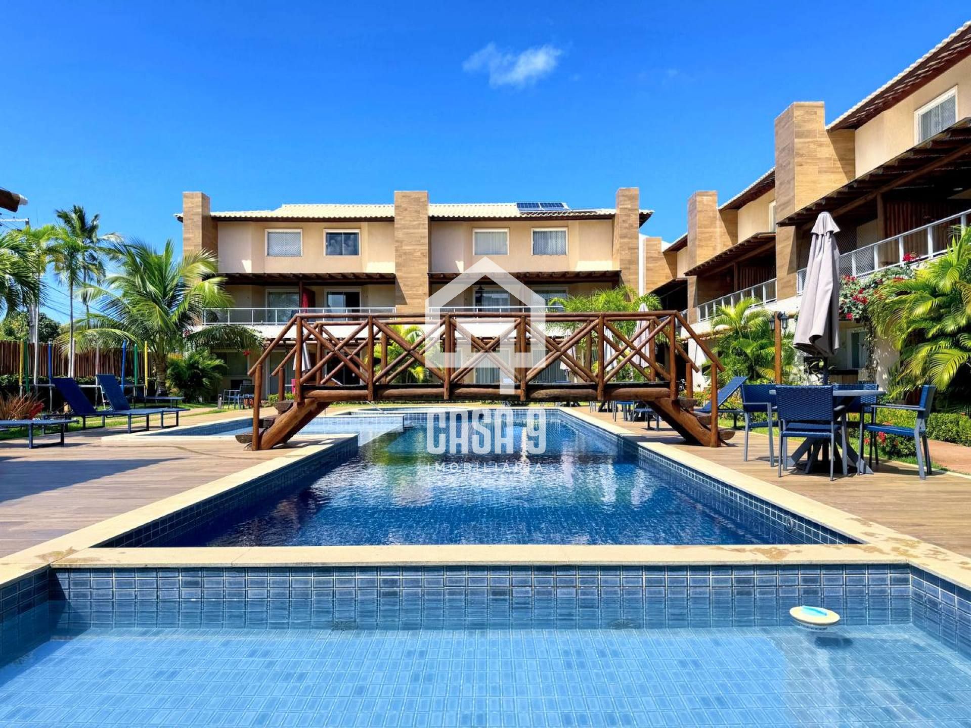 Apartamento Triplex a venda com 5 quartos na Praia do Surf em Itacimirim Bahia