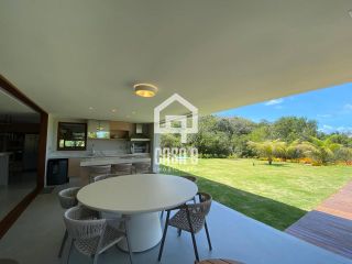 Casa alto padrão mobiliada a venda com 5 suítes no Condomínio Praia Bella em Praia do Forte Bahia