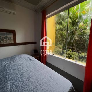 Casa na beira da Lagoa Aruá em Praia do Forte-Ba