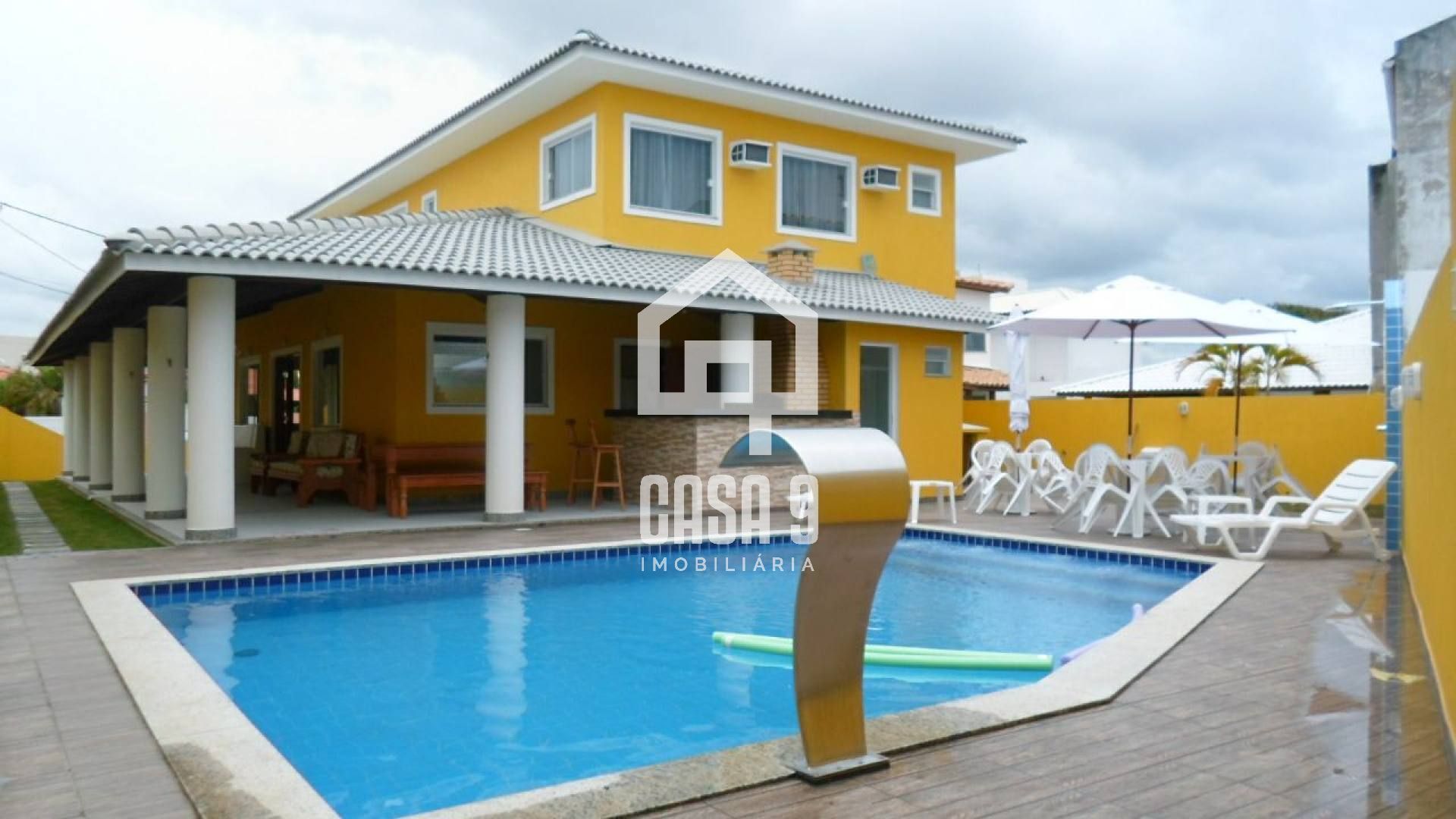 Casa com 07 suítes em Guarajuba-Ba